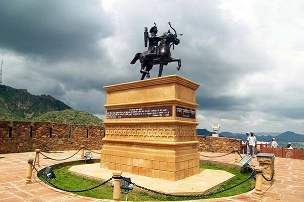 ajmer to itarsi cabs